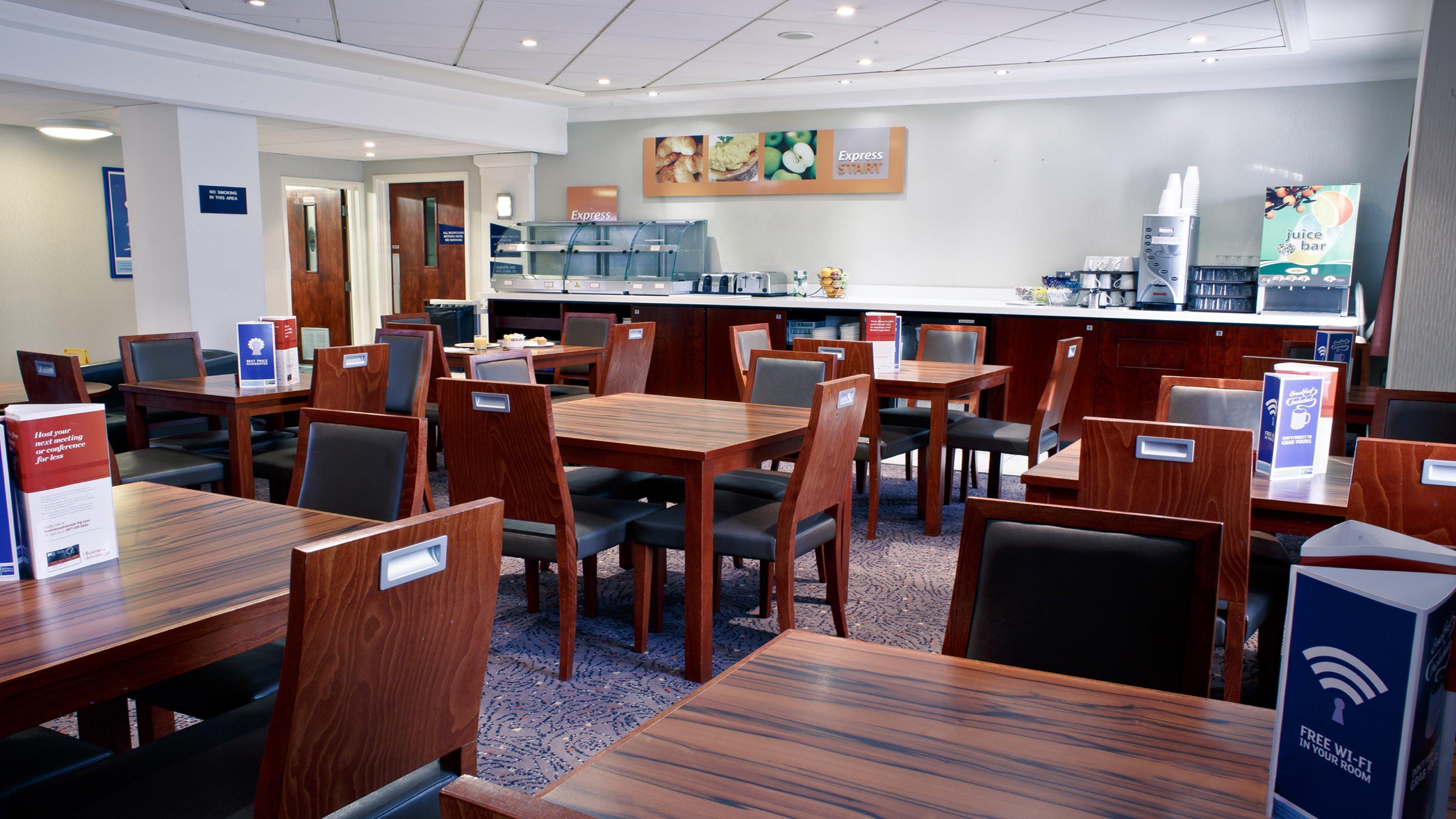 Holiday Inn Express Glenrothes By Ihg Eksteriør billede