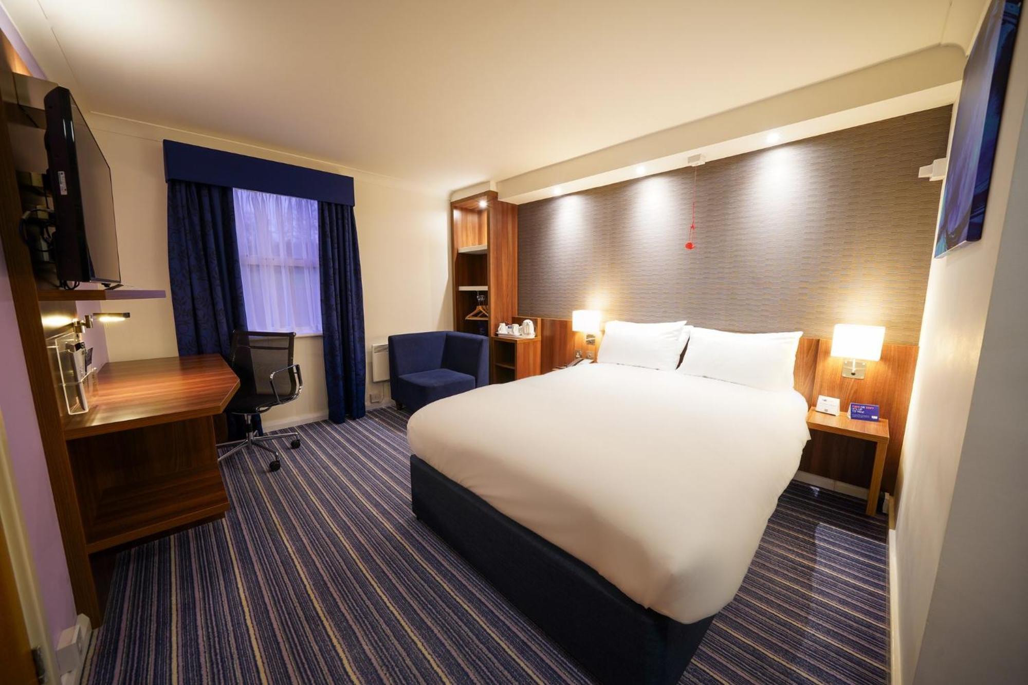 Holiday Inn Express Glenrothes By Ihg Eksteriør billede